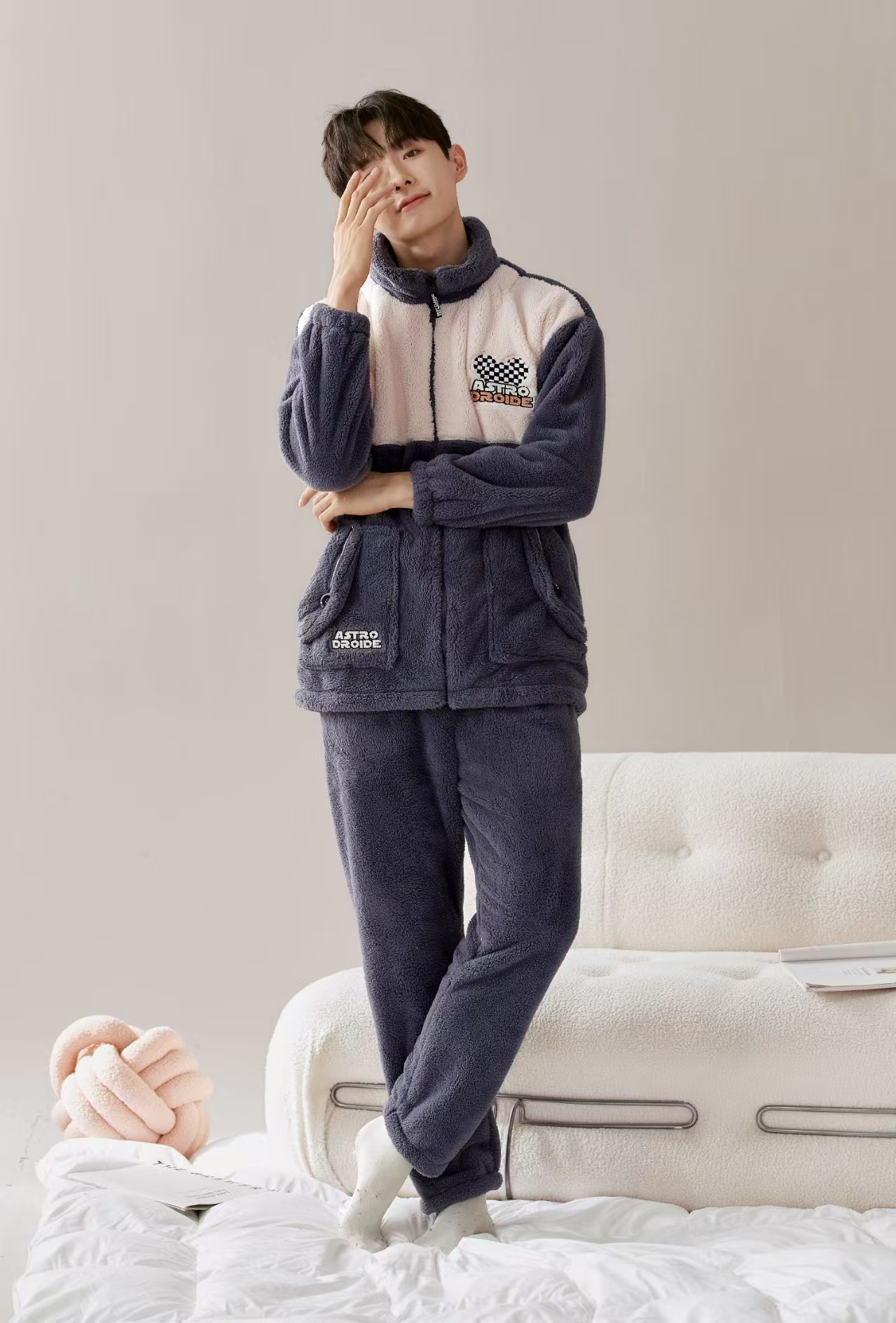 188-冬款男士蓝拼白格子爱心拉链款长袖长裤套装