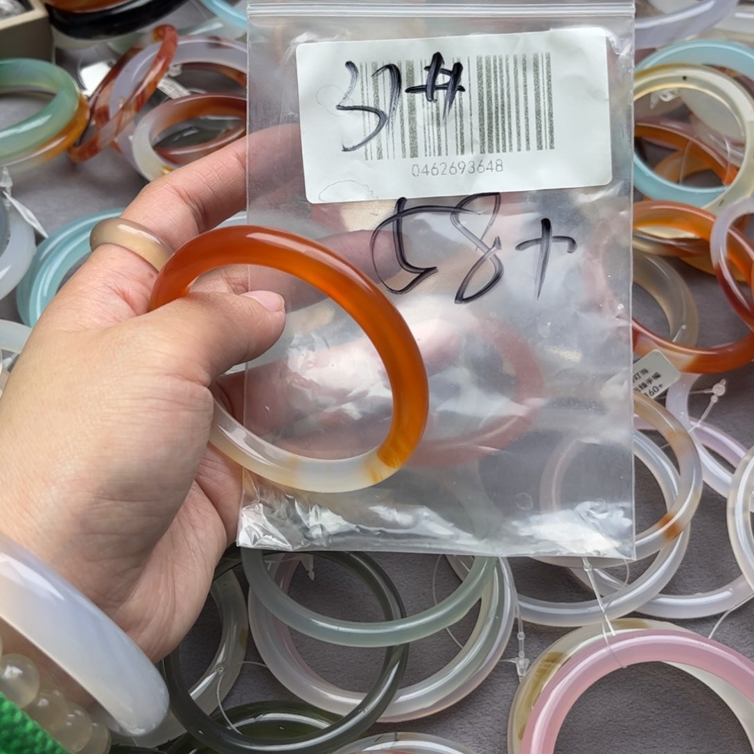 玛瑙/玉髓手镯未镶嵌