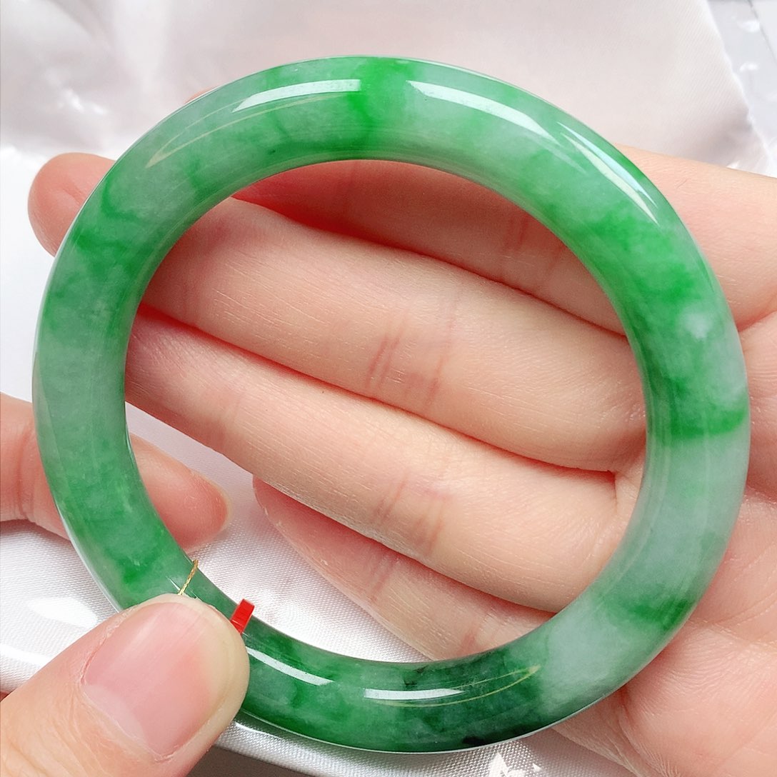翡翠手镯未镶嵌抖音580