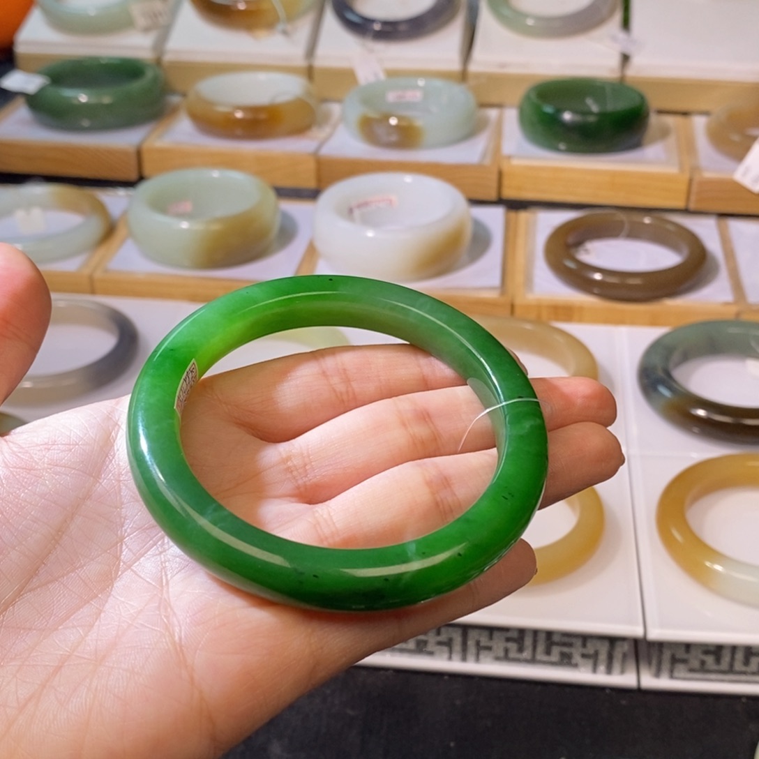 和田玉手镯未镶嵌58