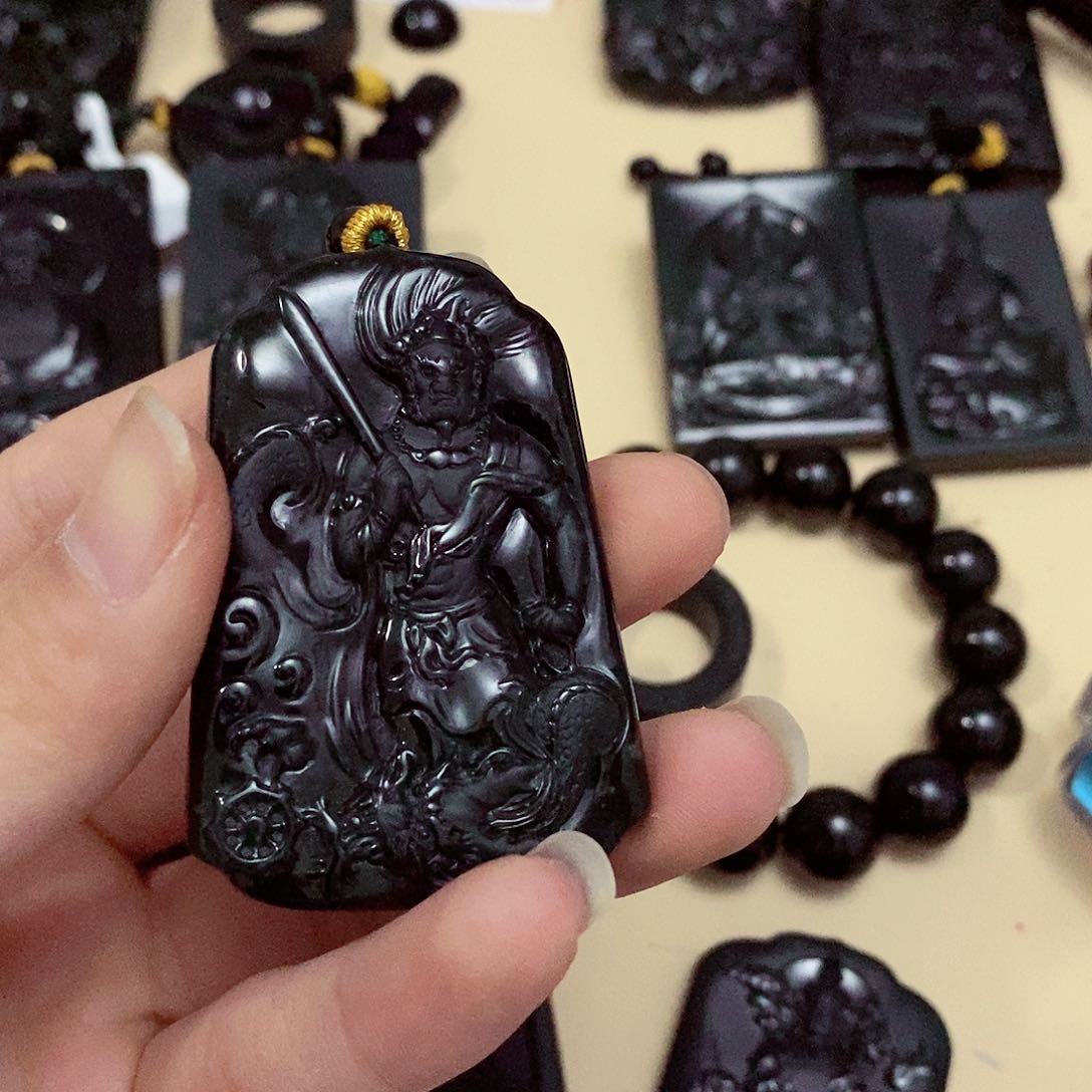 翡翠挂件未镶嵌城