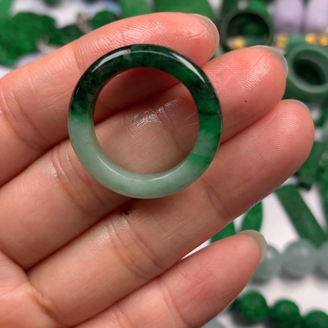 定制翡翠未镶嵌翡翠