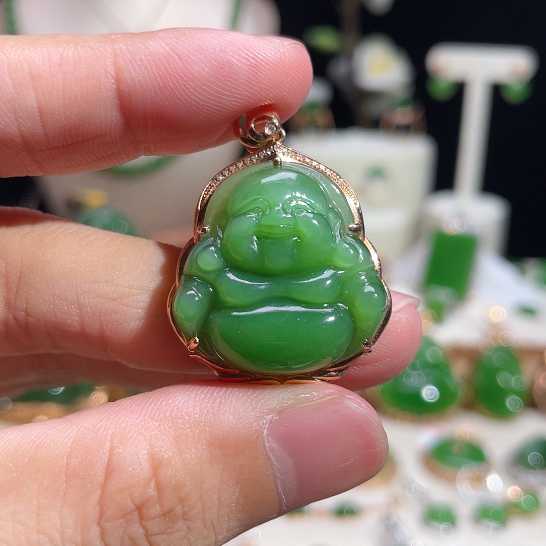 和田玉（碧玉）18K金镶嵌颈饰