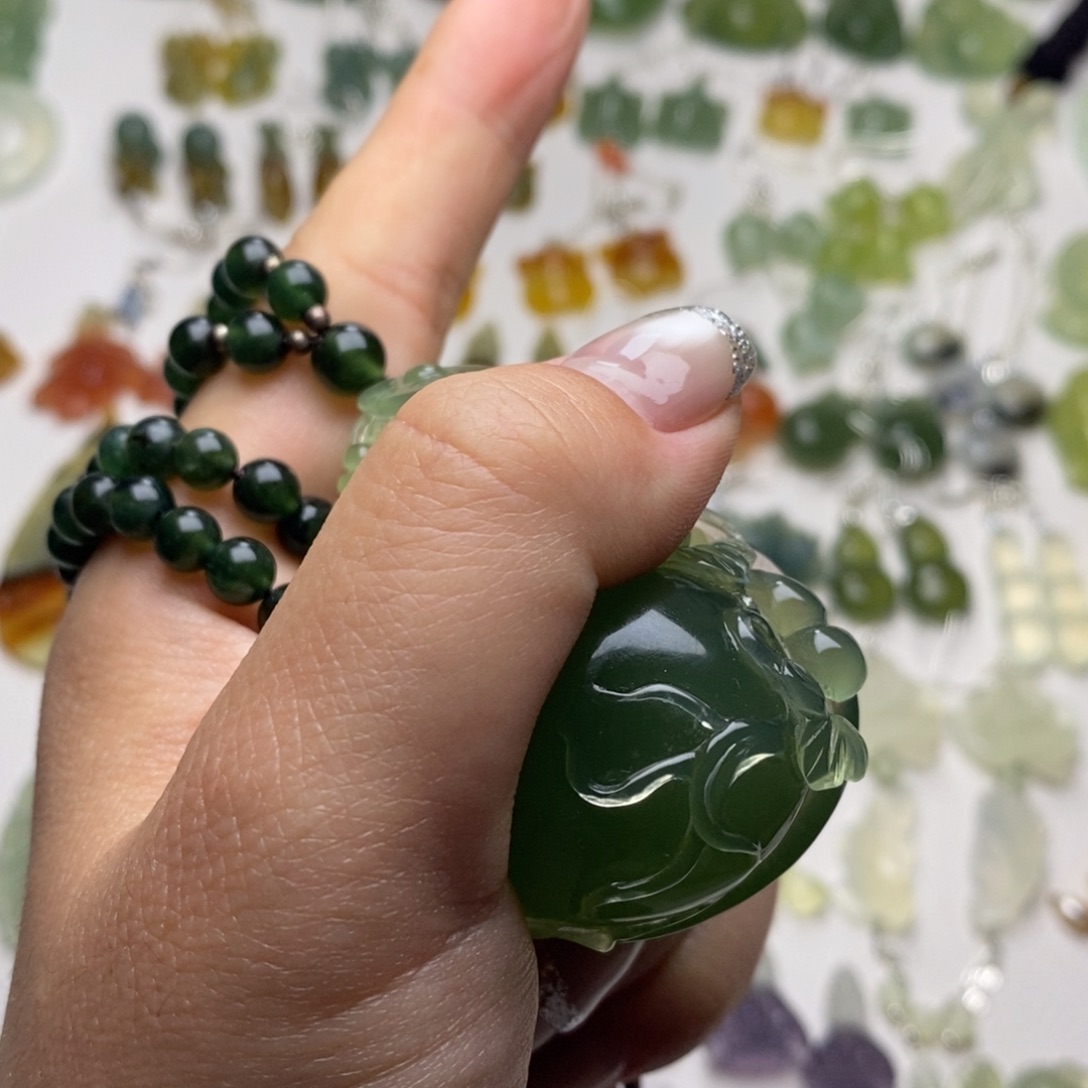 蛇纹石玉未镶嵌耳饰/颈饰岁****然