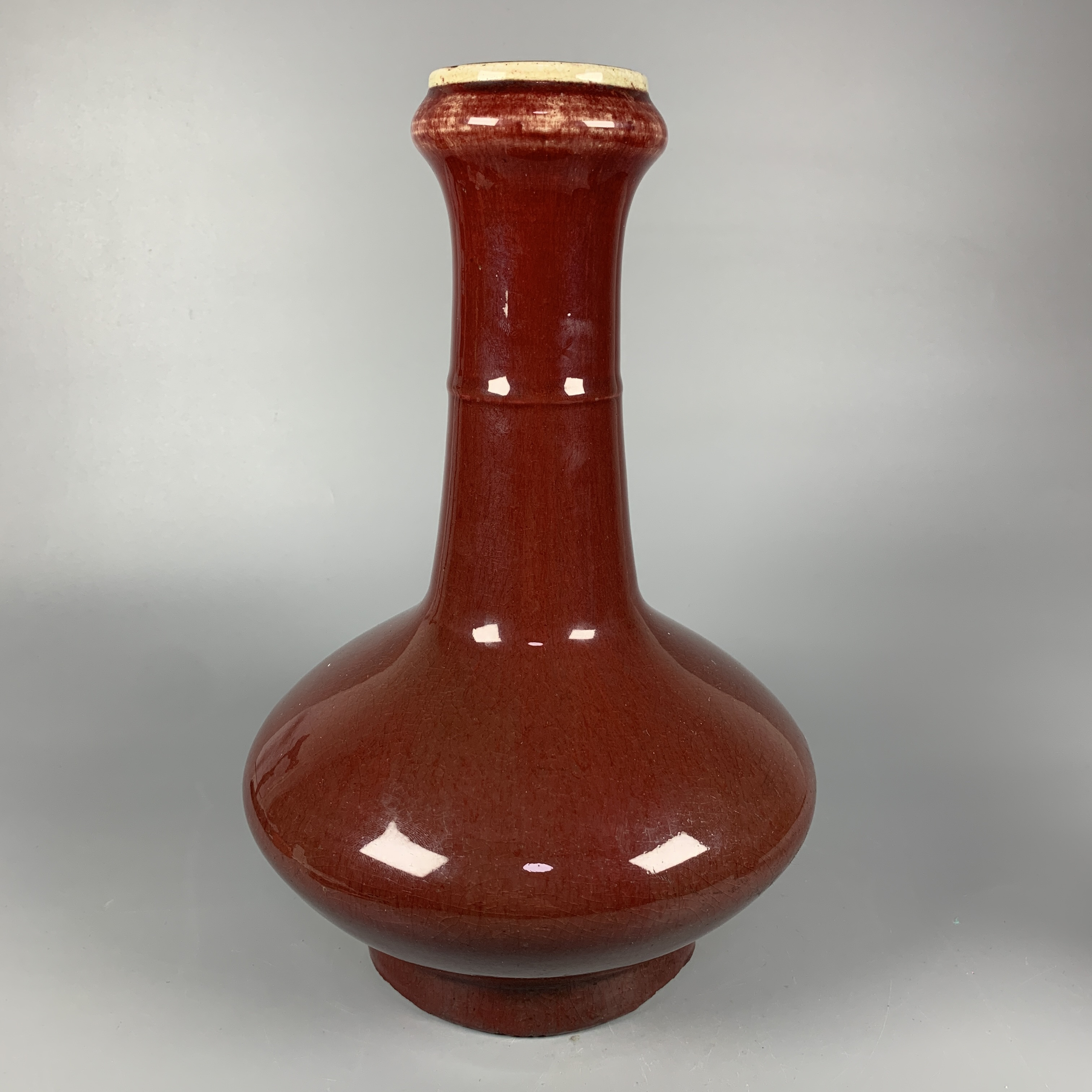 022031635 清中期 均红釉弦纹瓶 db 云南省文物总店