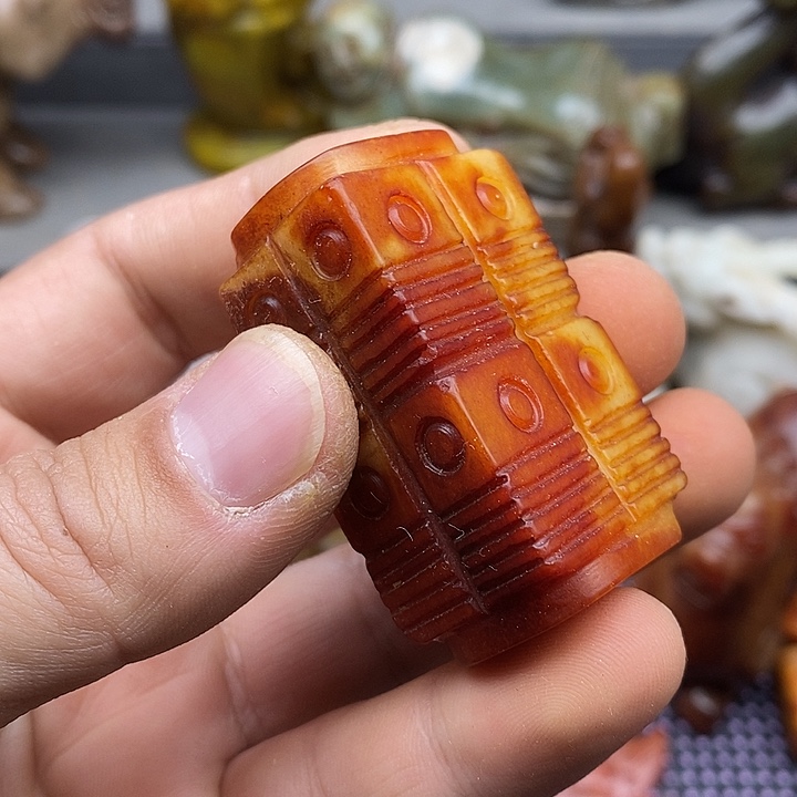 未镶嵌蛇纹石玉颈饰