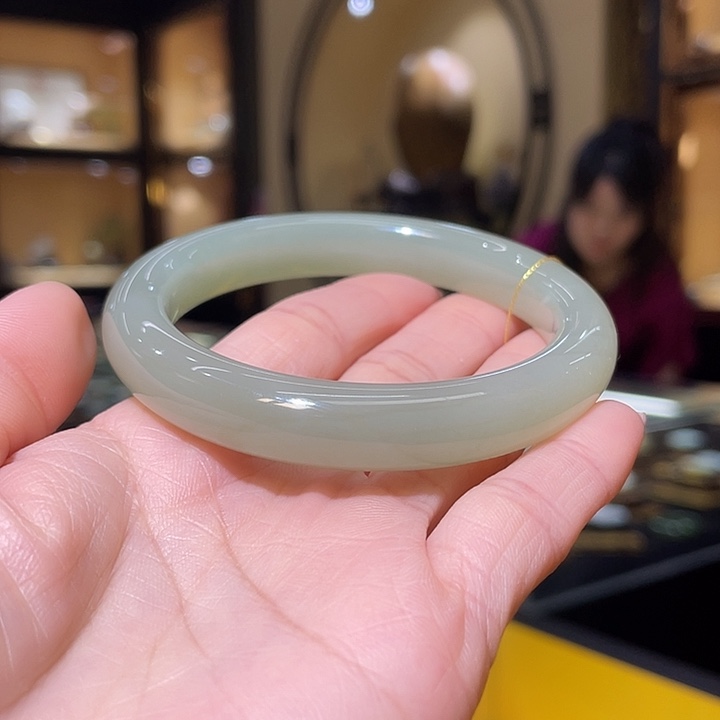 和田玉手镯未镶嵌59#56.13g
