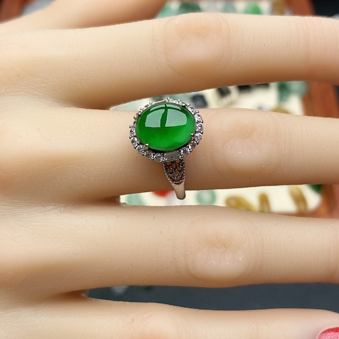 翡翠戒指银S925镶嵌哗****噜戒指