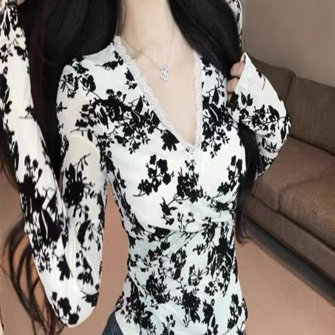 大码女装3166纯欲辣妹v领收腰绑带上衣碎花长袖t恤独特绝美蕾丝