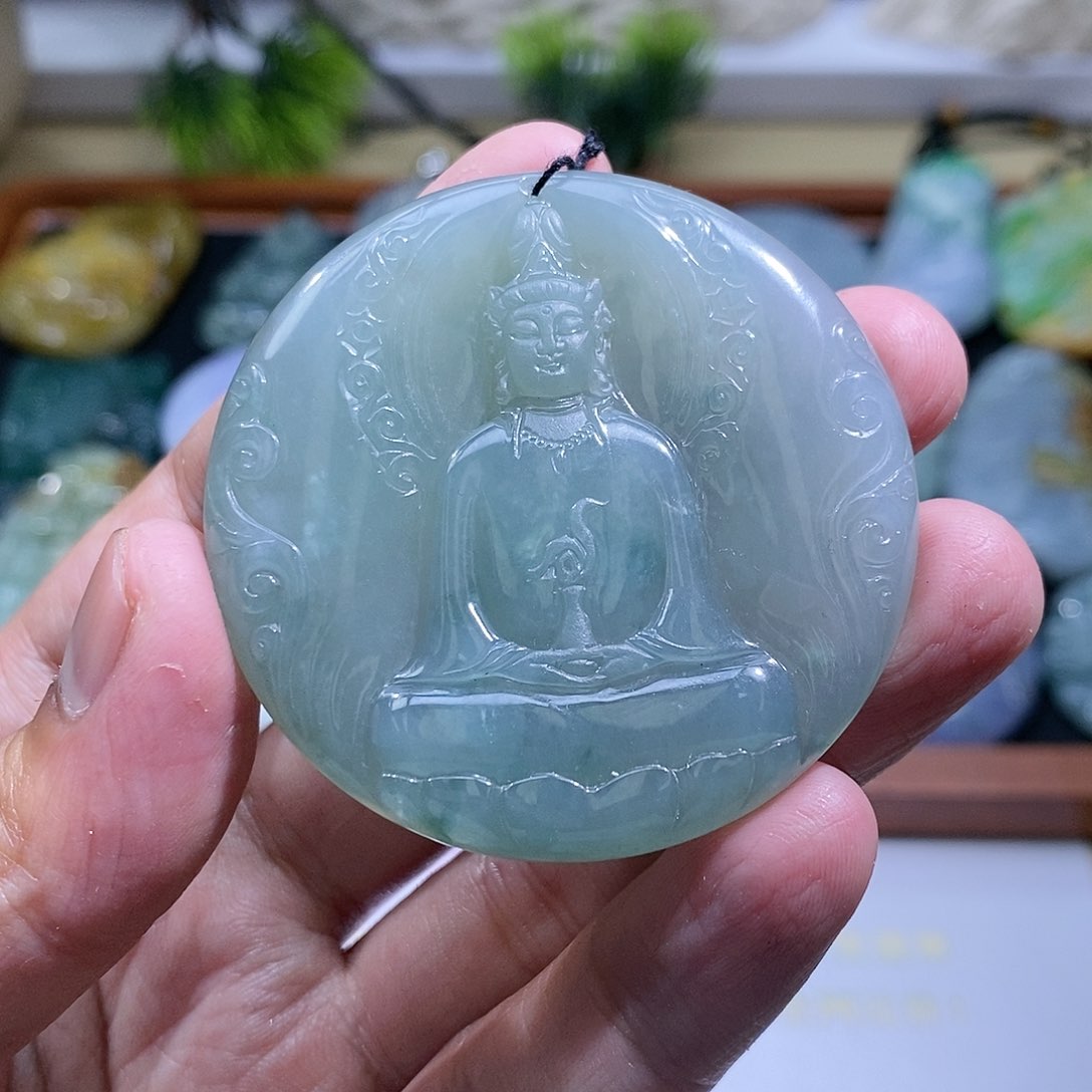 【闪购商品】翡翠颈饰未镶嵌观音