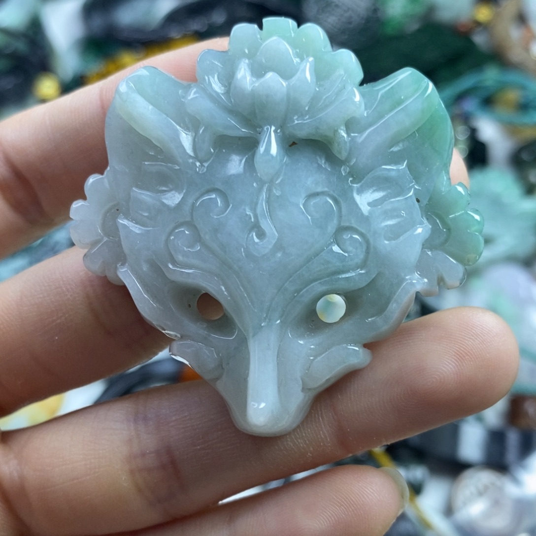 翡翠颈饰未镶嵌吊坠