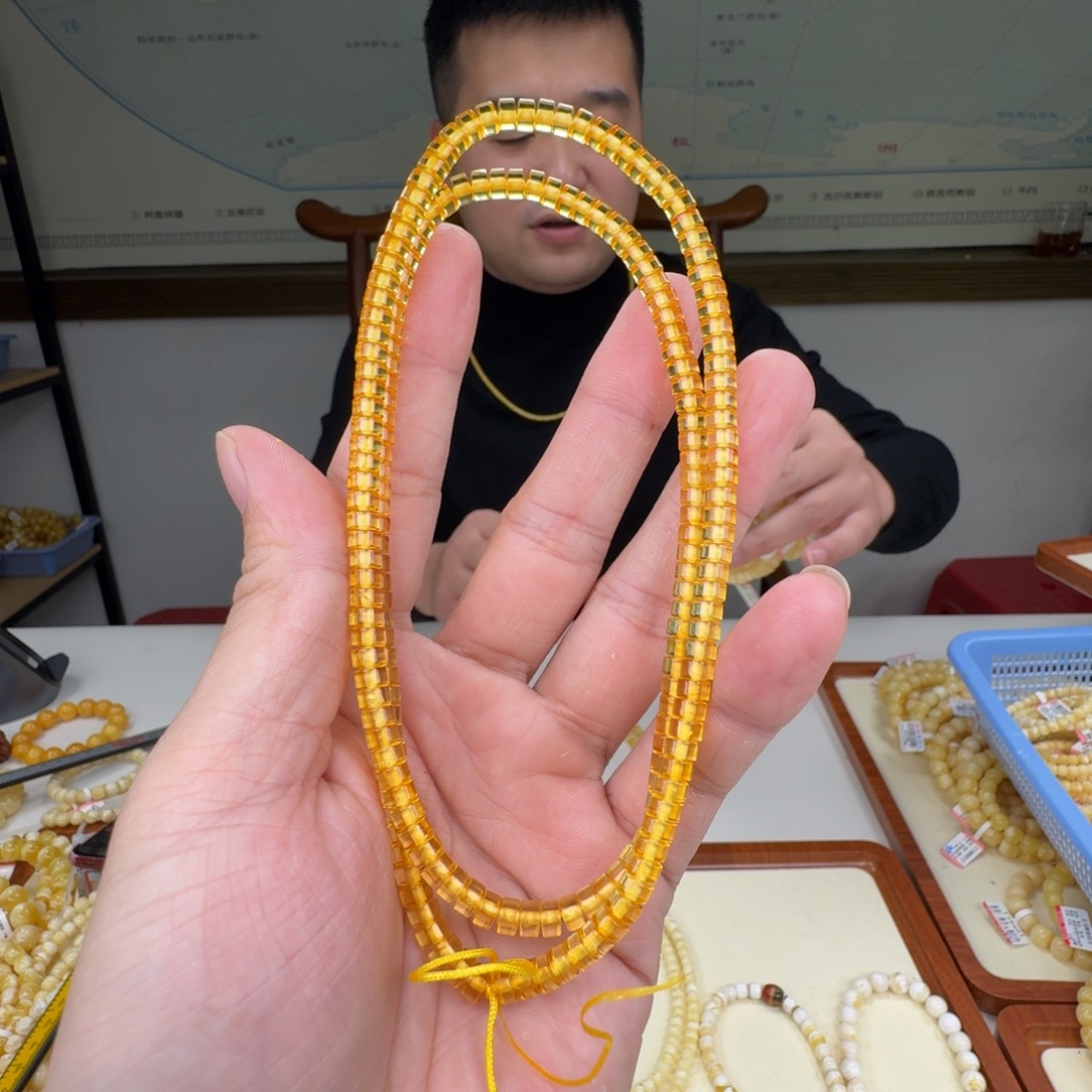 嗯****蜜蜡未镶嵌裸石蜜蜡手串