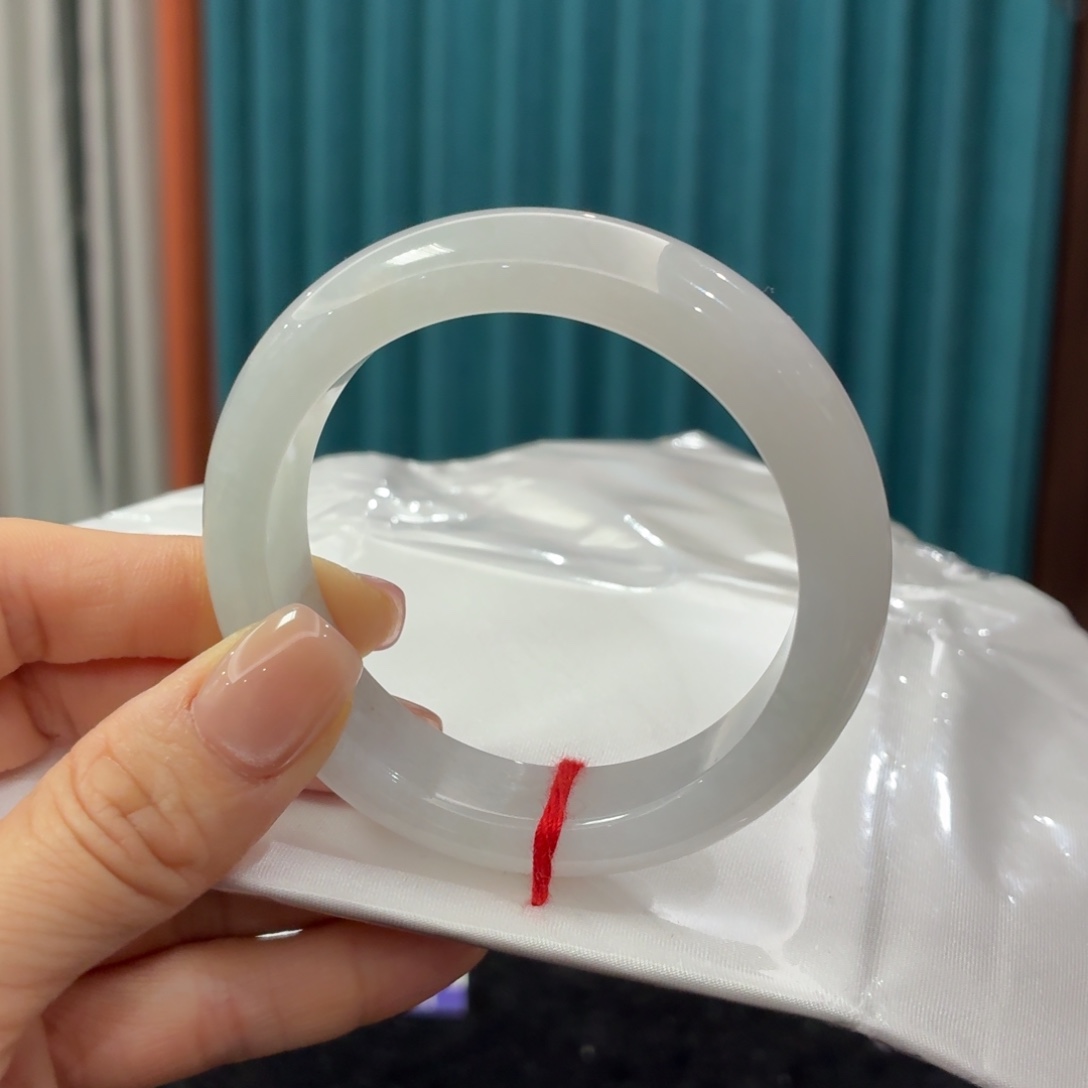 未镶嵌手镯翡翠完美者 慎拍 圈口54.5轮胎