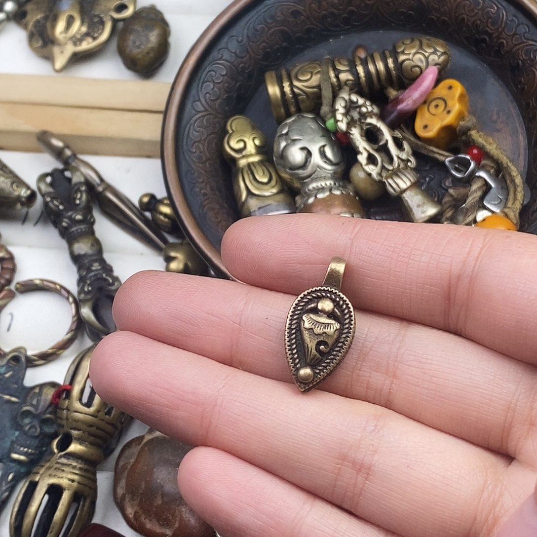 爷***嗨藏式小元素饰品配饰