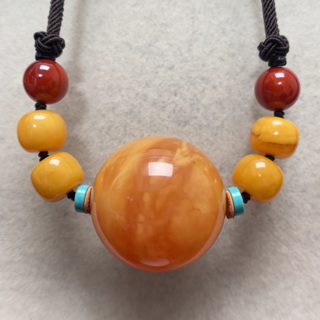 蜜蜡未镶嵌项链锁骨