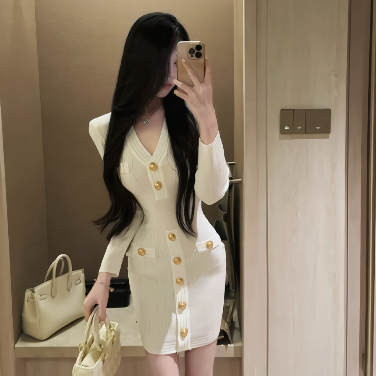 纯欲针织韩系连衣裙女金属扣长袖修身显瘦气质名媛毛衣包臀短裙秋