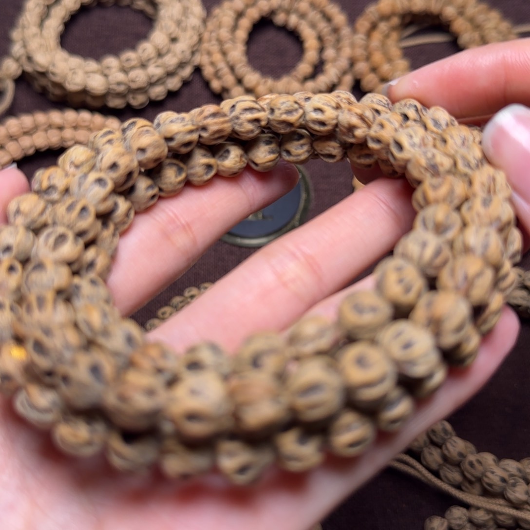 柏香籽/百香籽吊坠乐*米