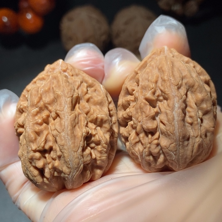 文玩核桃把件东北楸子小雪 88