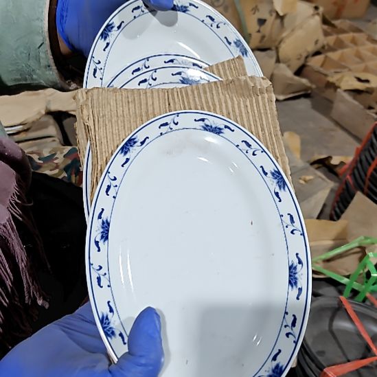 瓷片陶瓷盘子碗啥都有