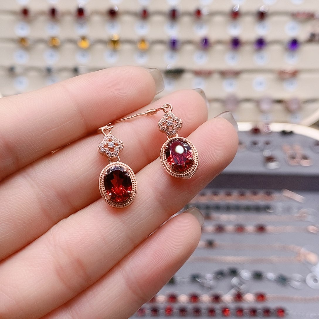 石榴石耳钉银S925镶嵌耳钉