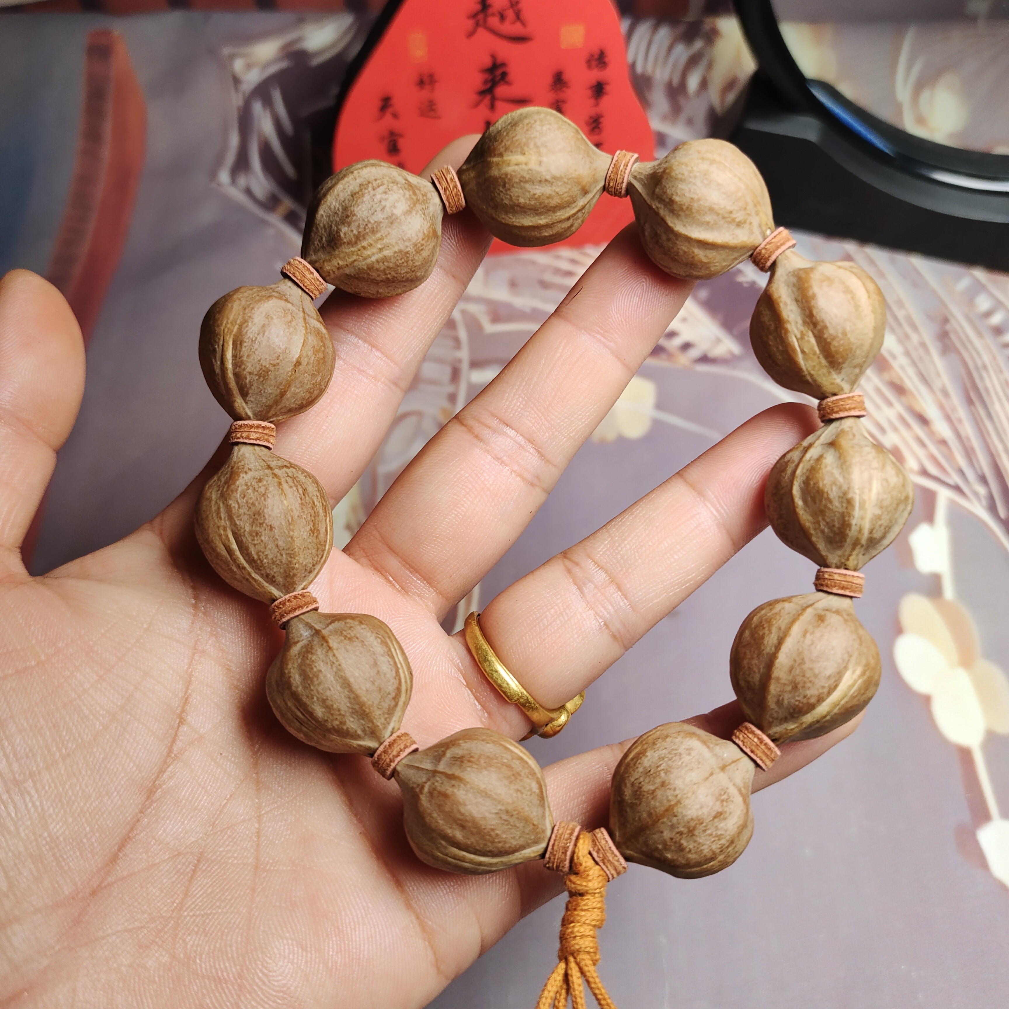 橄榄核手串铁核鸡血红蜜桃臀1.9