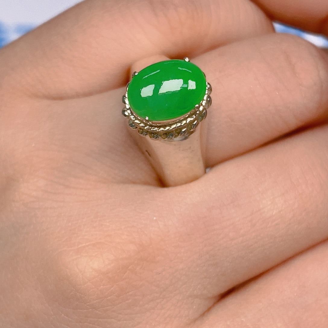 翡翠戒指未镶嵌翡翠