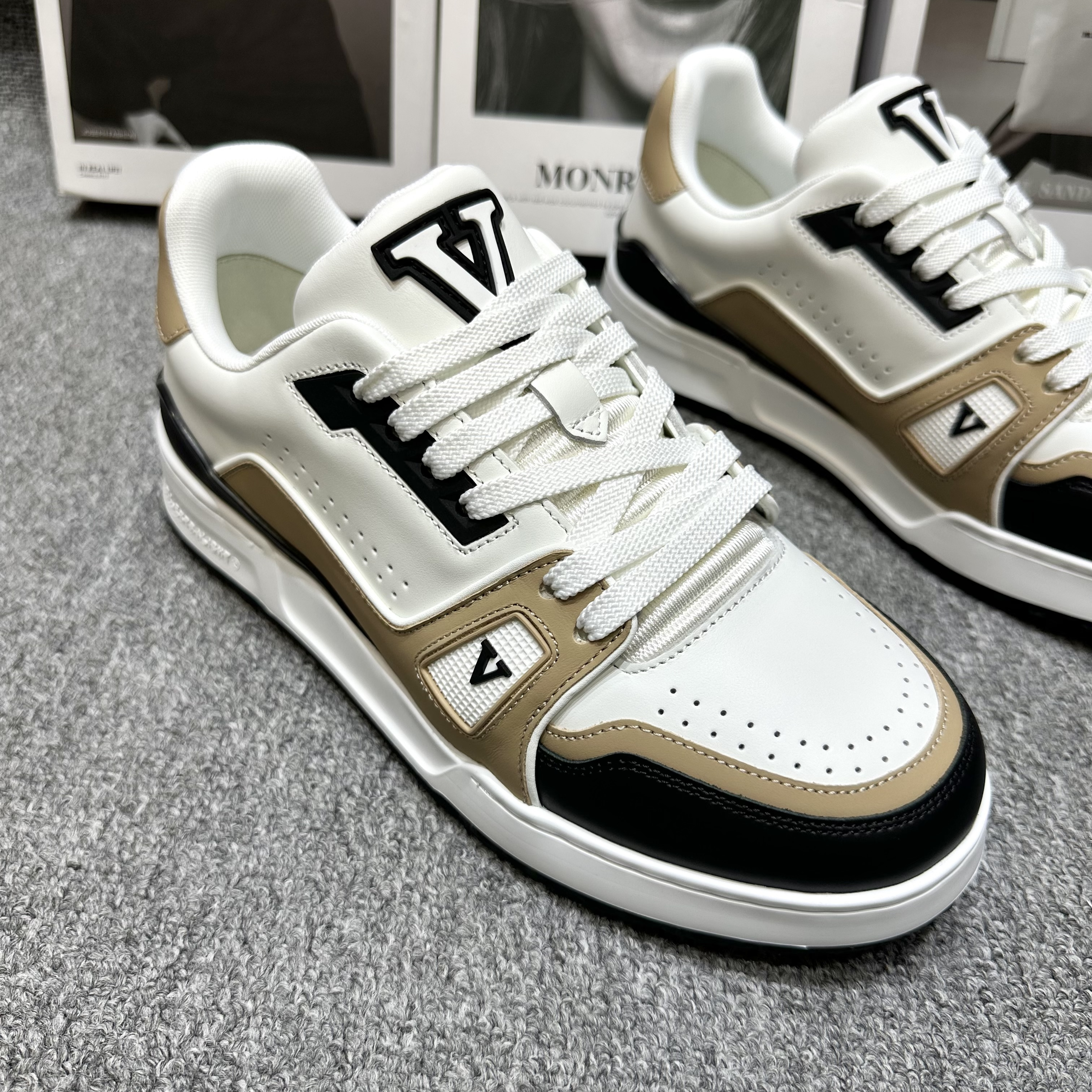 【迪凯乐鞋子】新款平跟时尚拼色休闲板鞋百搭男士时尚百搭风2291