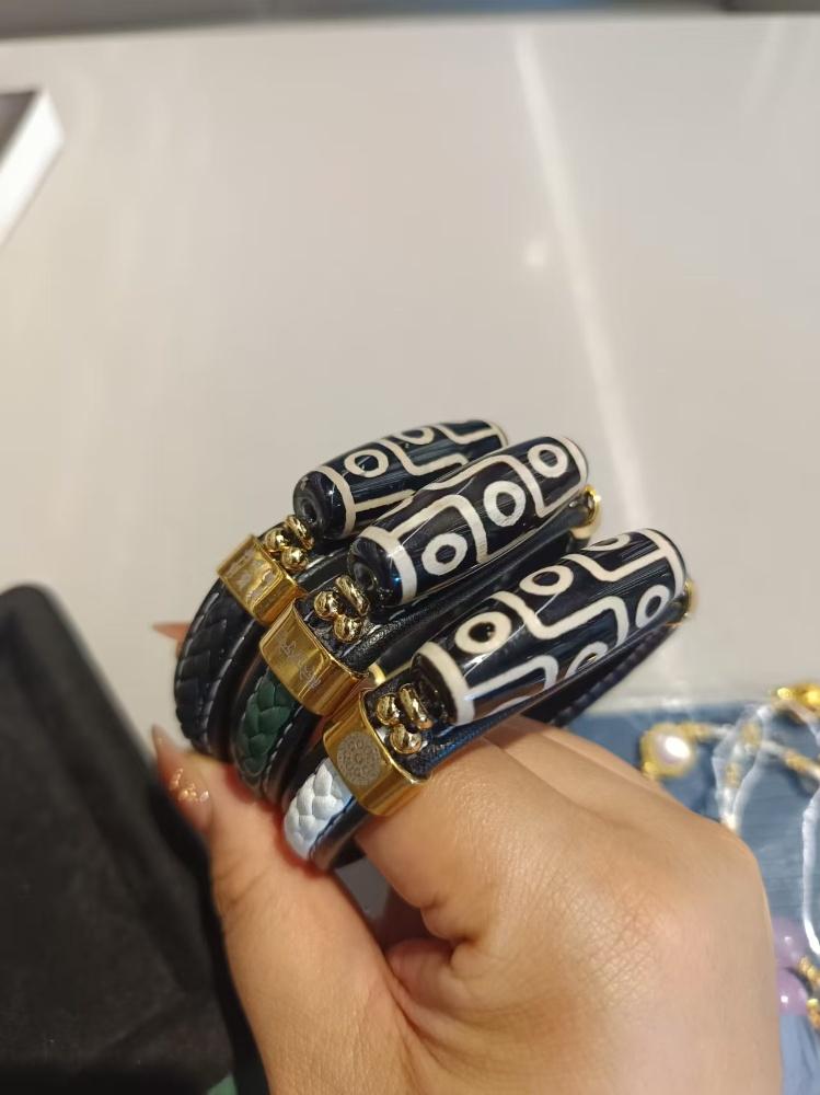 非金属皮质手镯 非金属皮质宫廷风九眼天珠男女款25年新款手环