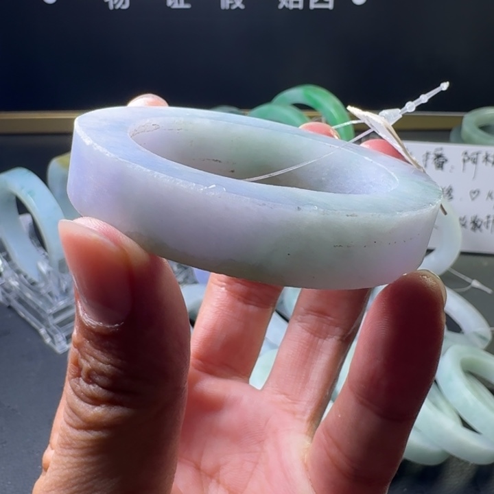 未镶嵌手镯定制翡翠