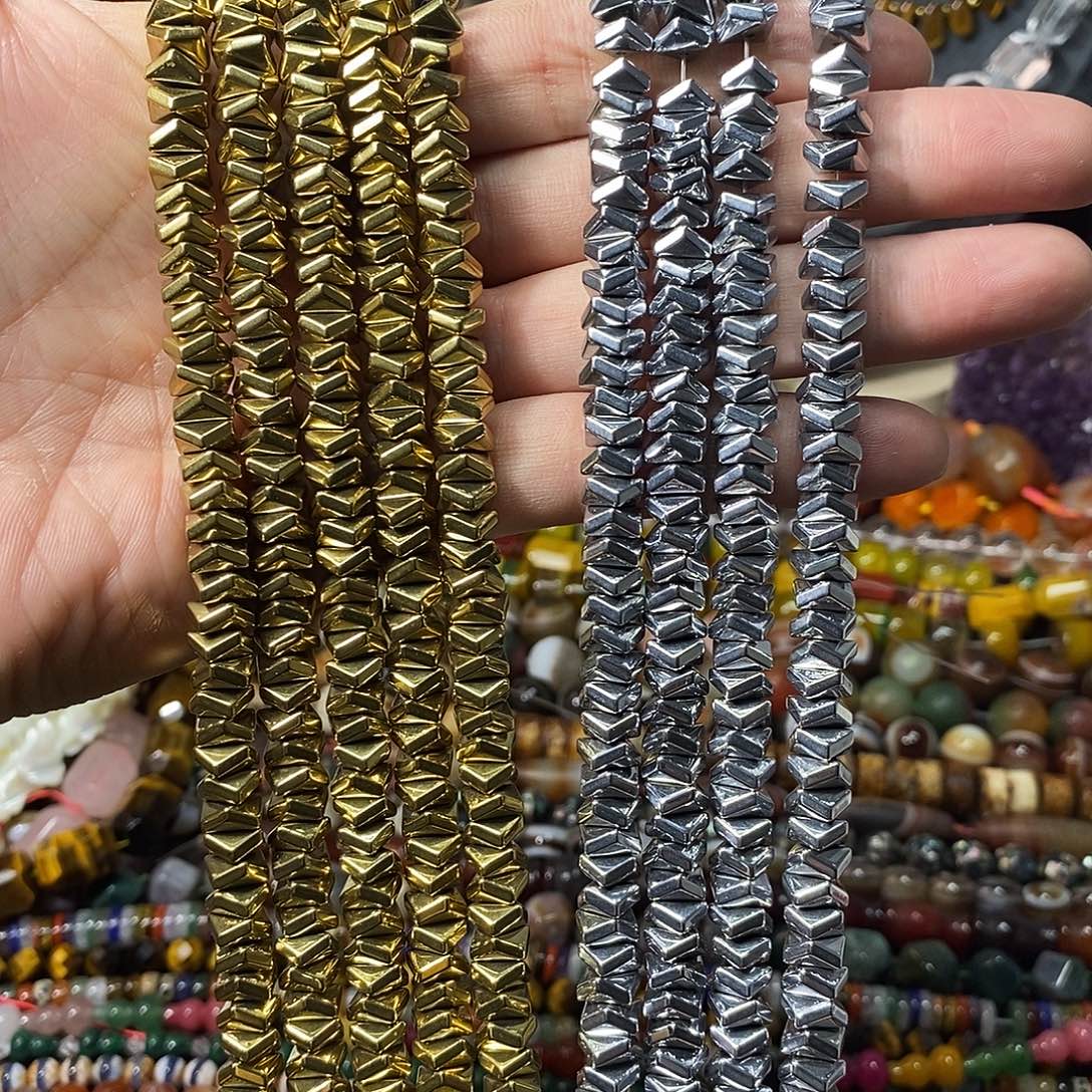 石英质玉未镶嵌，1条黑胆石方切隔片8mm，备注颜色，