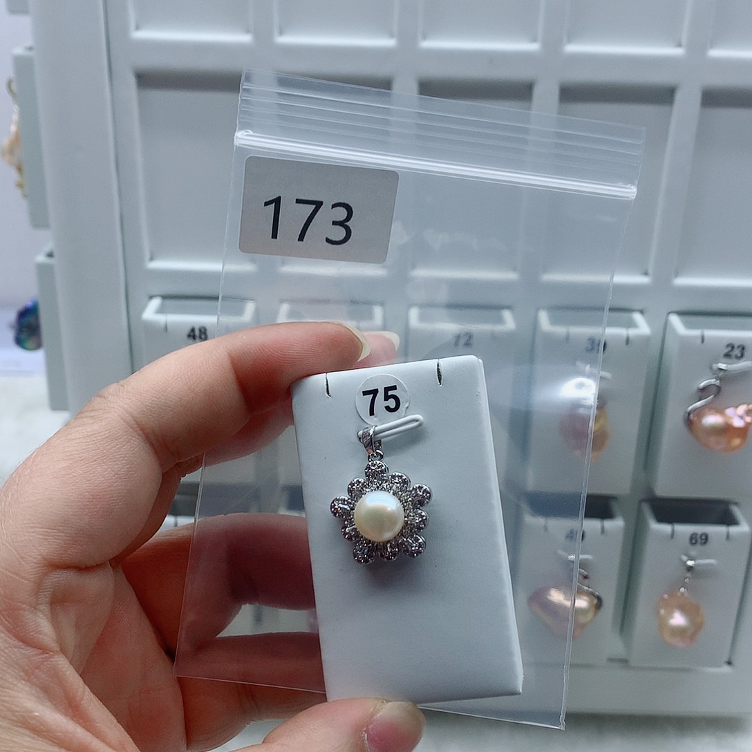 合金吊坠(不含链)淡水珍珠