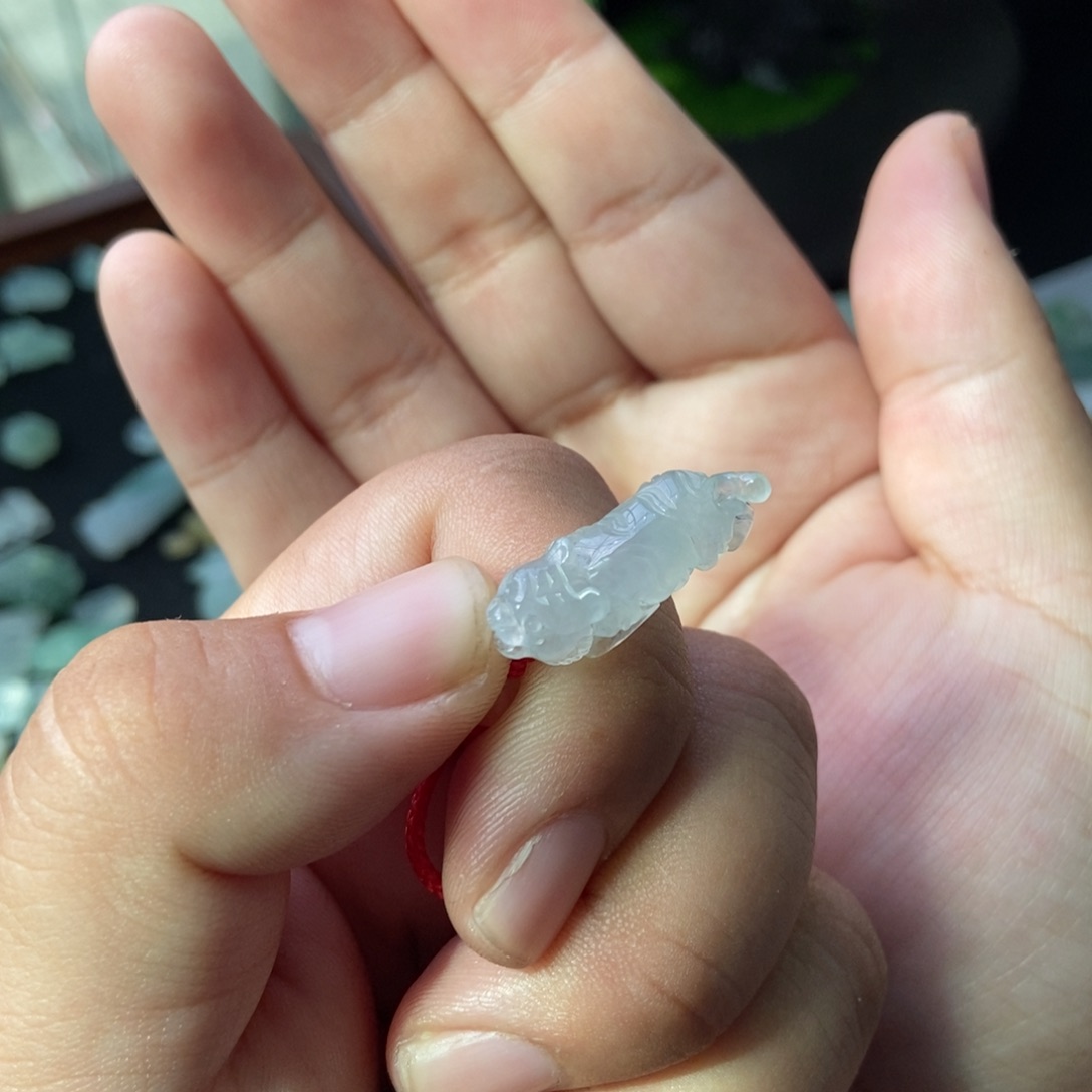 定制翡翠未镶嵌老虎