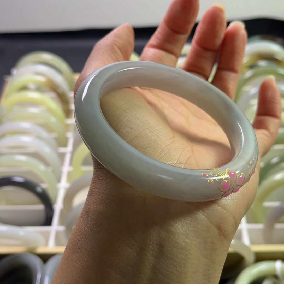 和田玉手镯58.5圈未镶嵌