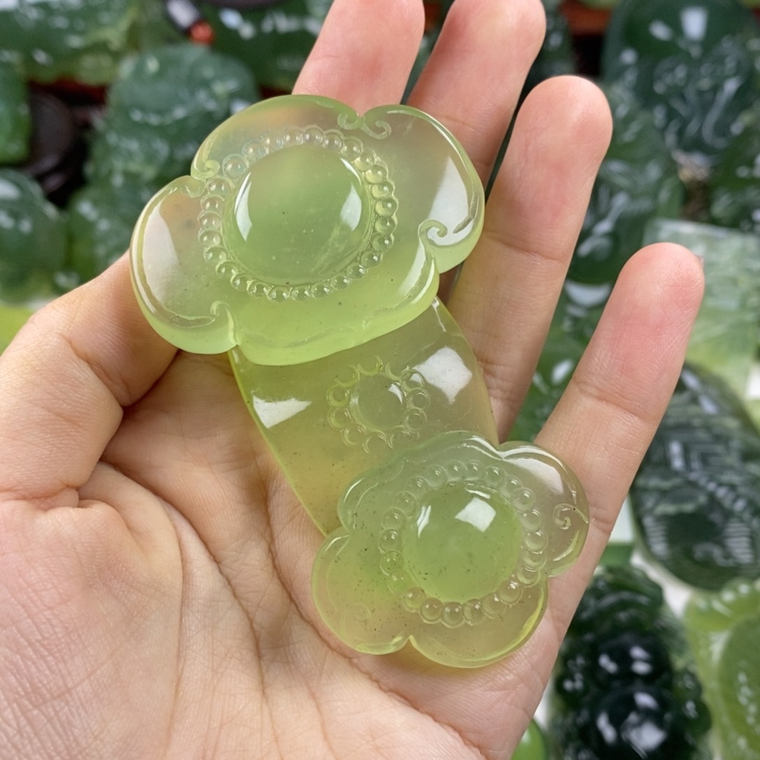 岫玉手把件未镶嵌