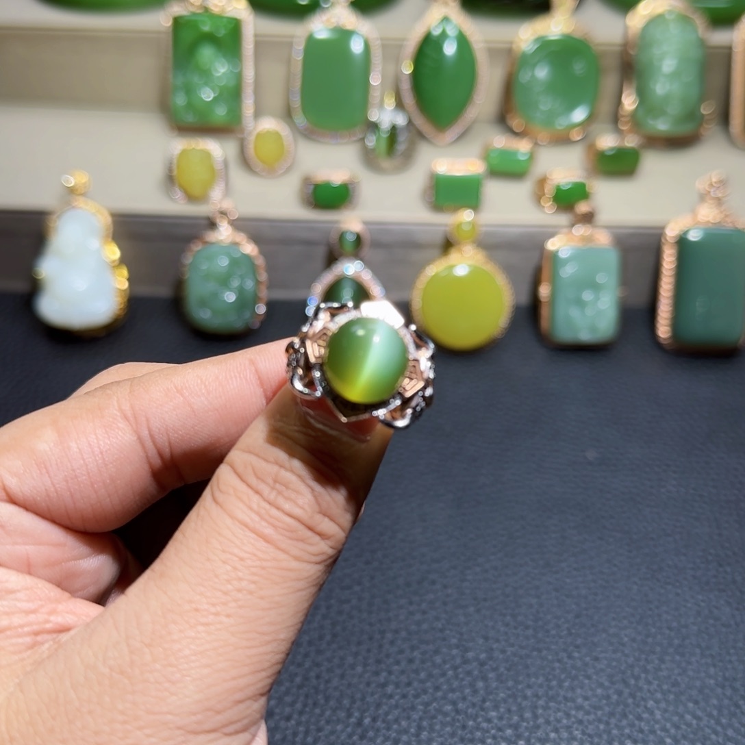 和田玉（碧玉）戒指18K金镶嵌九*✨