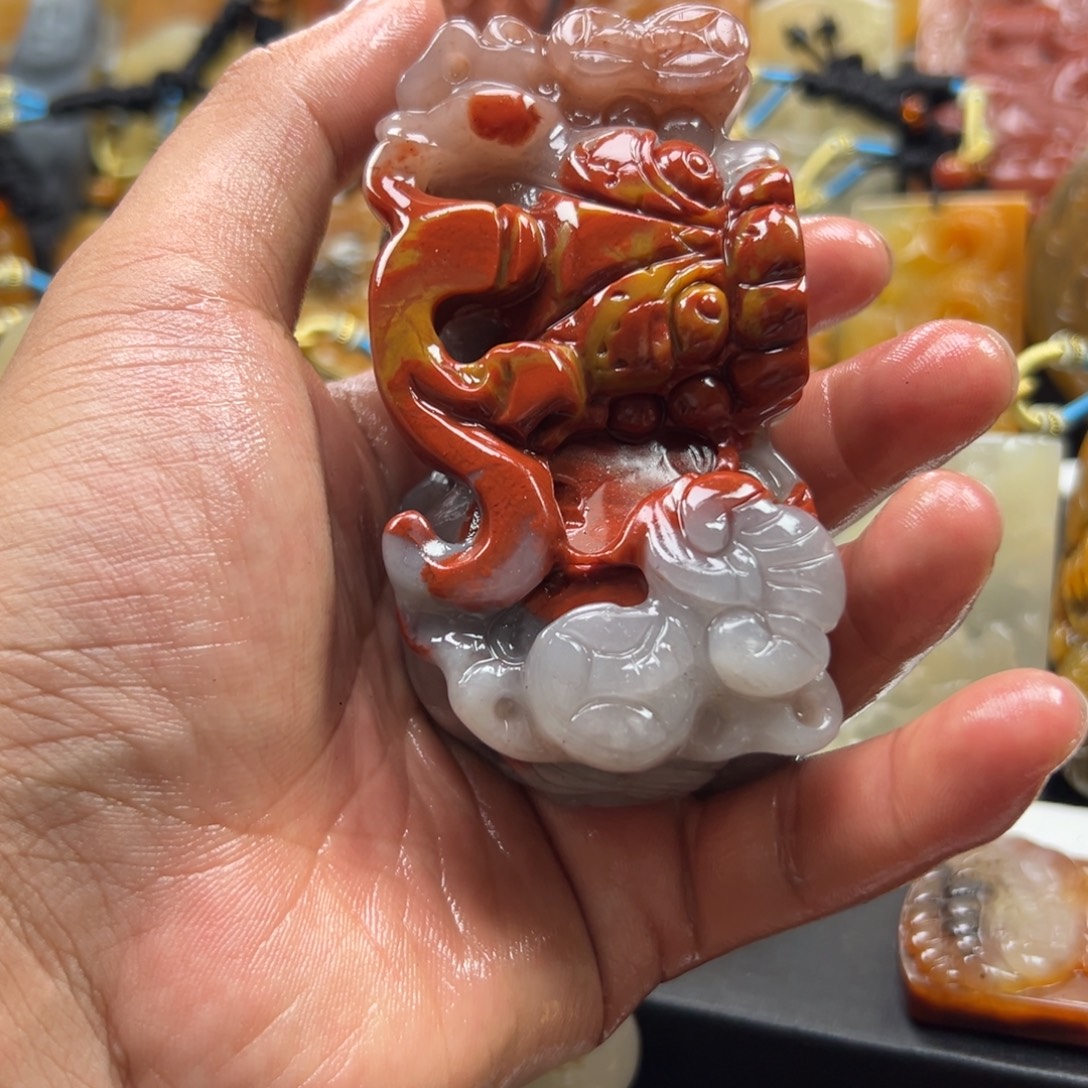 石英质玉（黄龙玉）未镶嵌黄龙玉