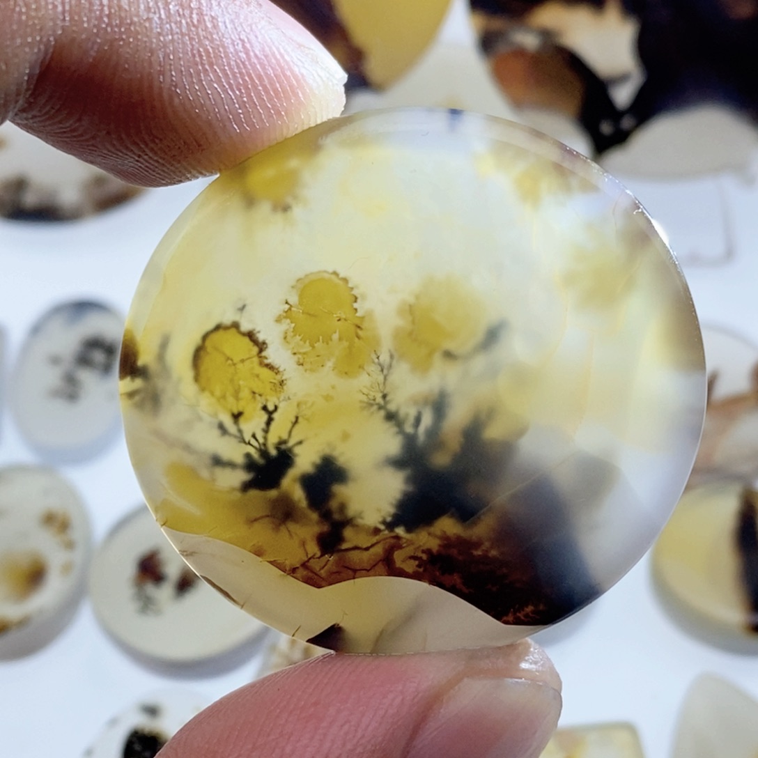 玛瑙/玉髓颈饰未镶嵌