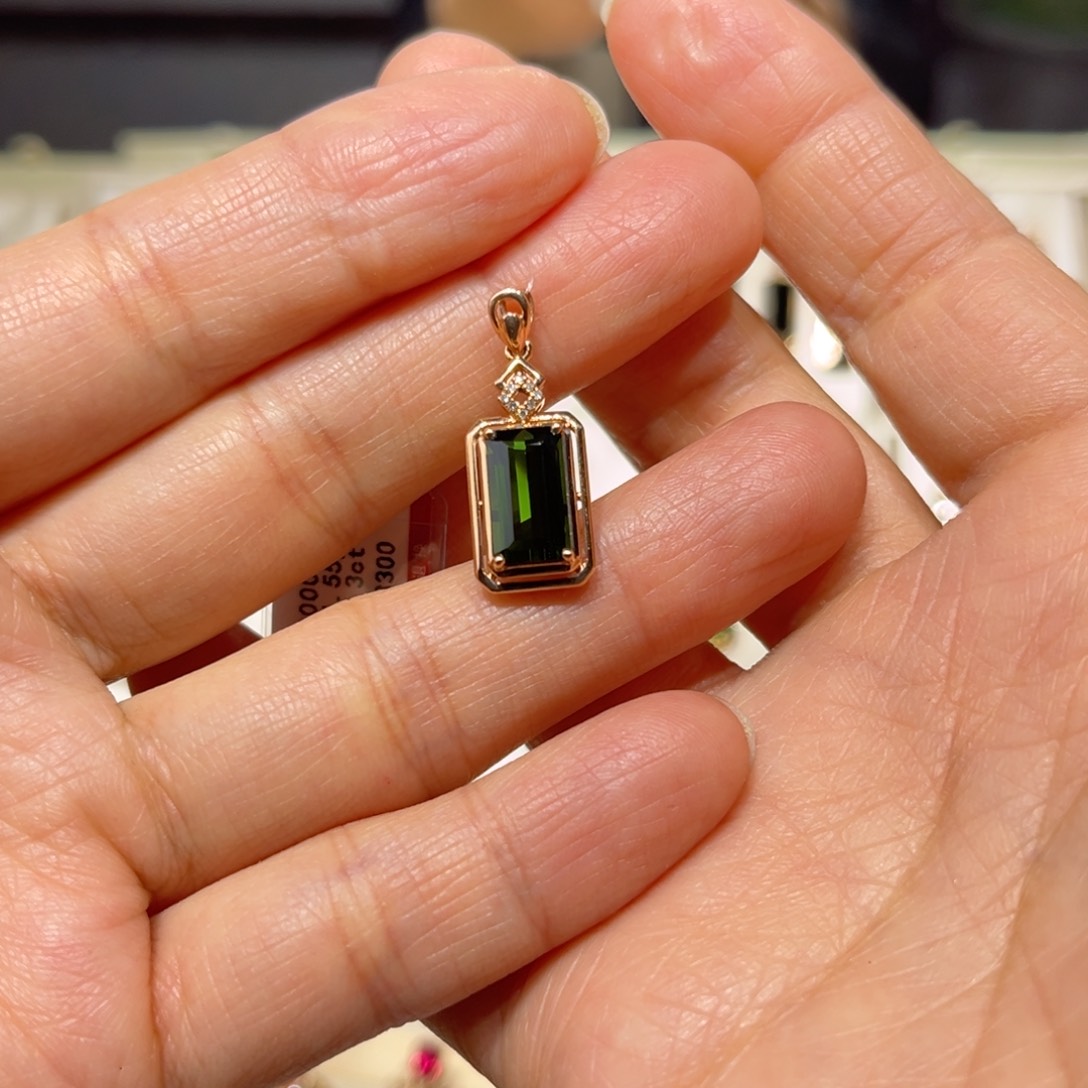 碧玺颈饰18K金镶嵌王*某