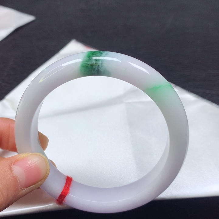 翡翠手镯未镶嵌58圈