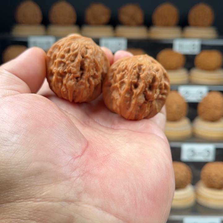 文玩核桃吊坠平谷芭蕉扇