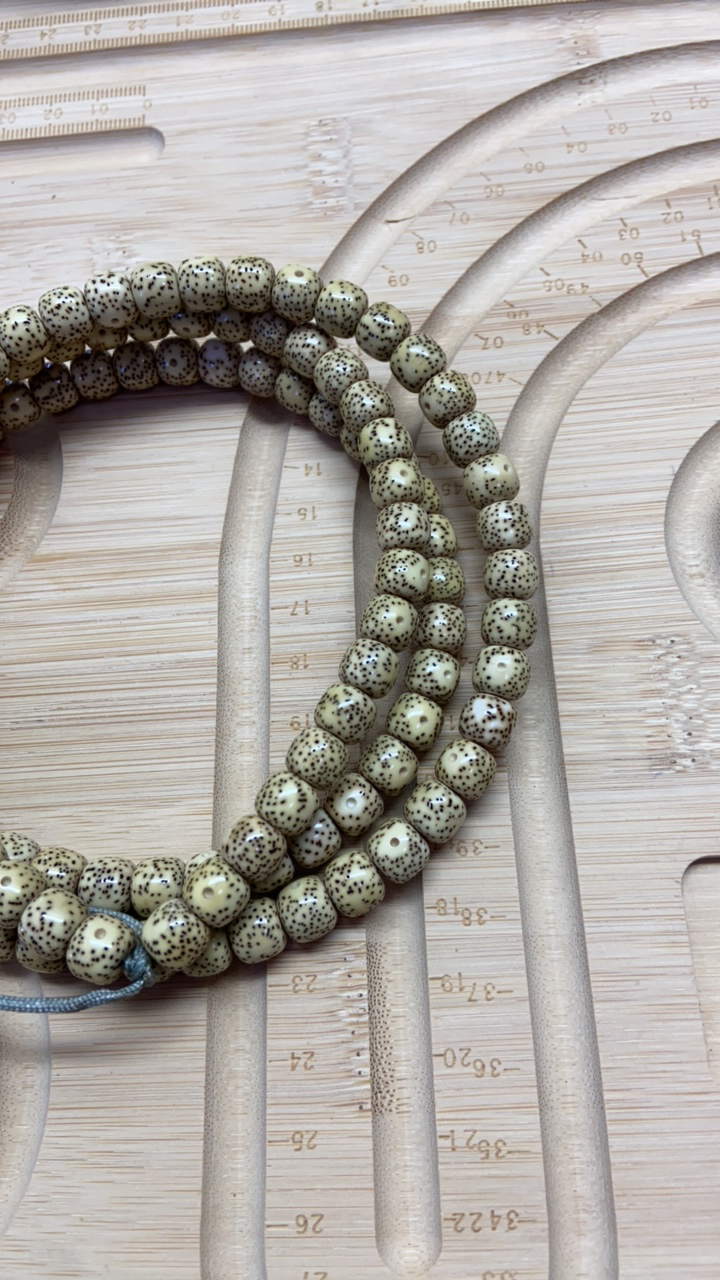 海南原生态108颗长串脖挂桶珠9×8