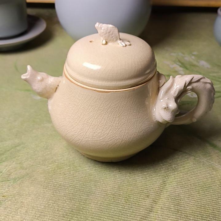 晓***行漳窑纯手工手工泥塑壶