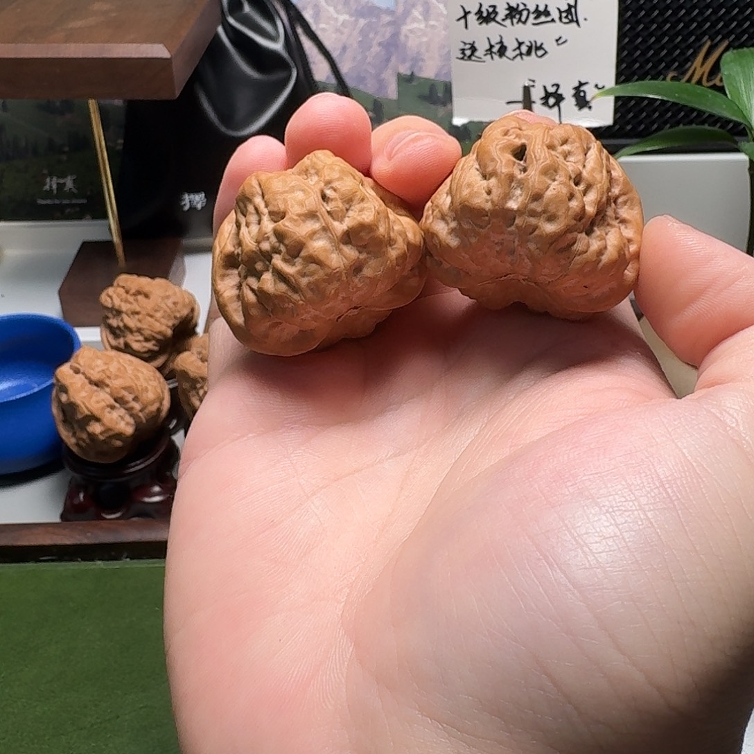 ✵****文玩核桃吊坠择真延庆S级39延庆八腿八眼