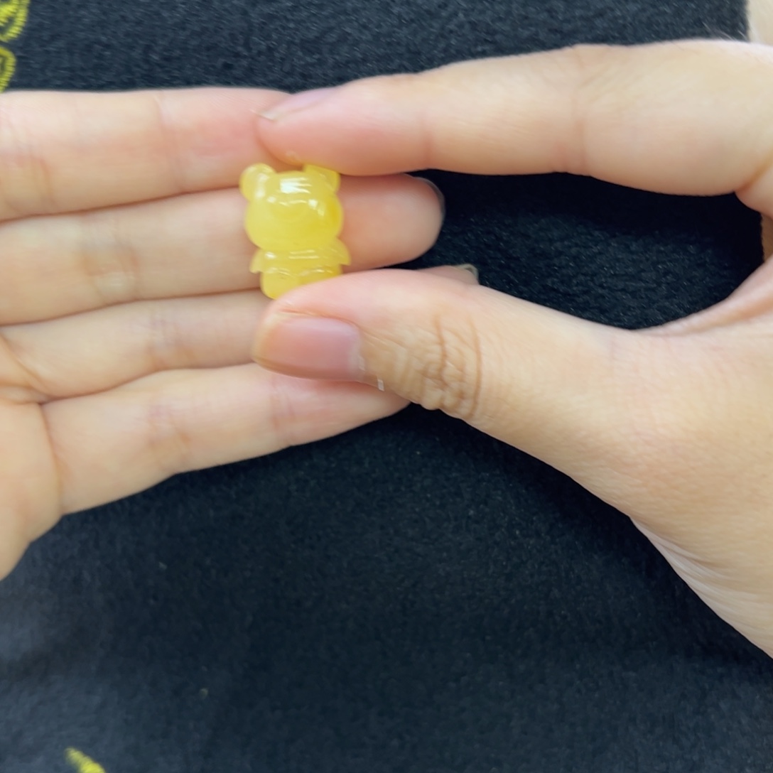 未镶嵌琥珀珠宝奇石