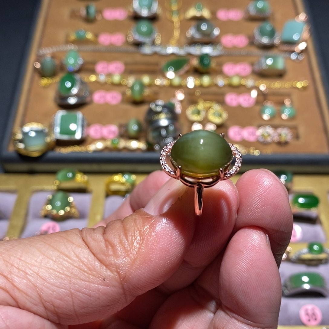 和田玉（碧玉）戒指未镶嵌