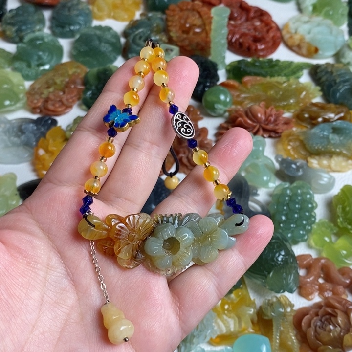 蛇纹石玉颈饰未镶嵌