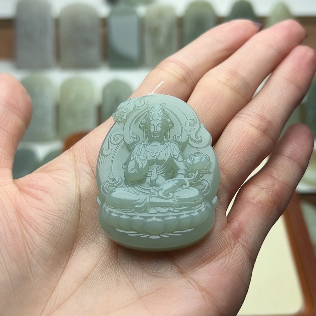 ****天和田玉未镶嵌颈饰