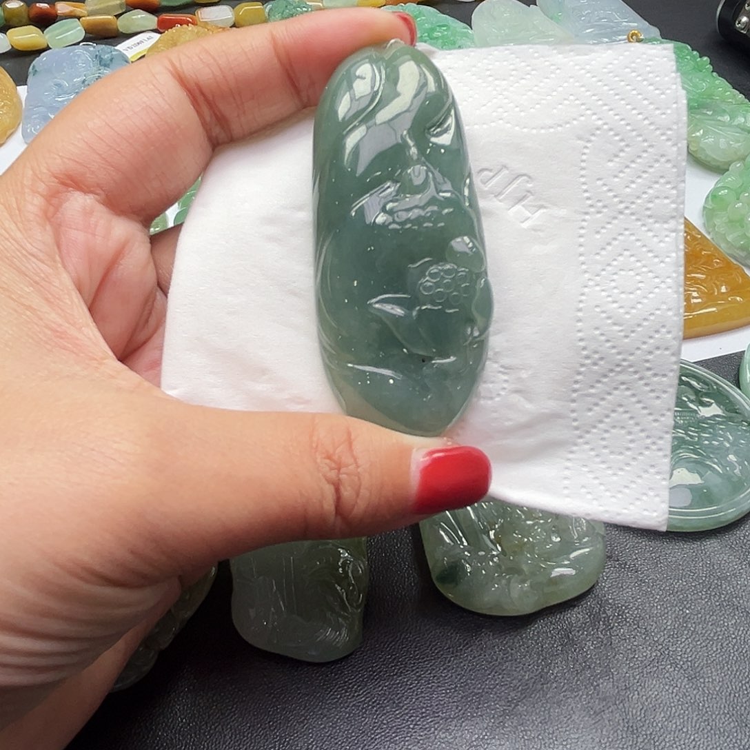 翡翠未镶嵌颈饰吊坠