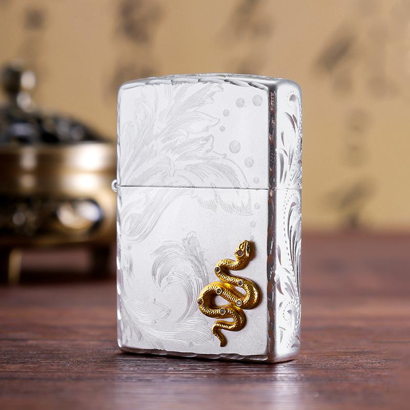 ZIPPO打火机银纹金蛇-精雕繁花咬边防风煤油送男生生日礼物DYJ1