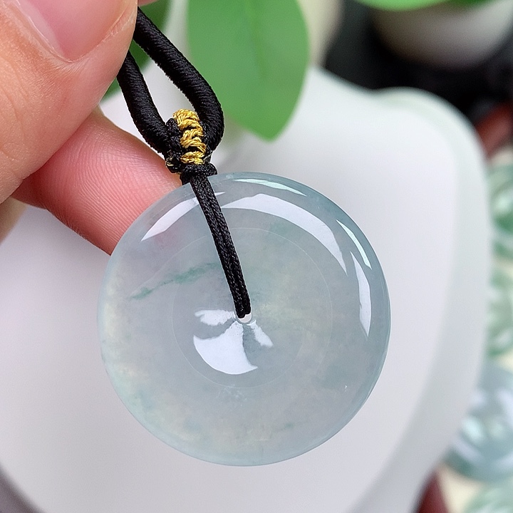 翡翠未镶嵌颈饰平安扣30.7x5.5mm